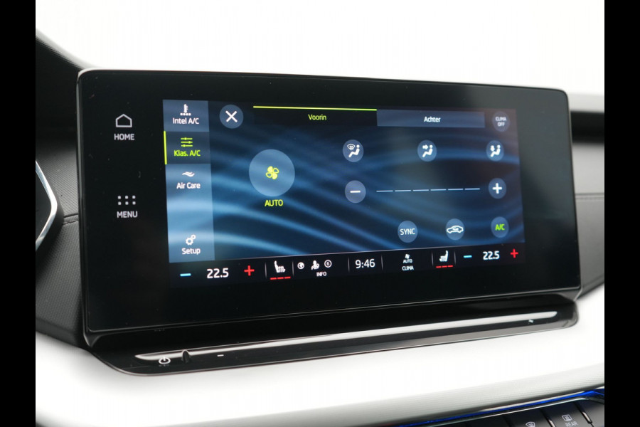 Škoda Octavia Combi 1.4 TSI iV Business Edition PHEV 204pk Dealer O.H | Trekhaak Af Fabriek | Adaptive Cruise | Camera | Stoelmassage | Sportstoelen & Stuur Verwarmd | Keyless | Sfeerverlichting | Crystal LED | Apple Carplay |  Navigatie | 18"L.M | Plug In Hybrid