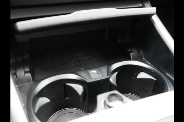 BMW 3 Serie Touring 320e Facelift 204pk PHEV Dealer O.H. | Dravitgrau metallic | Head Up | Camera | Widescreen Navi | Stoelverwarming | Apple Carplay | Blis | Adaptive LED | Park Assist | DAB | Plug In Hybrid |