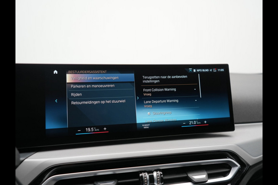 BMW 3 Serie Touring 320e Facelift 204pk PHEV Dealer O.H. | Dravitgrau metallic | Head Up | Camera | Widescreen Navi | Stoelverwarming | Apple Carplay | Blis | Adaptive LED | Park Assist | DAB | Plug In Hybrid |