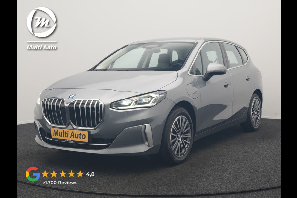 BMW 2 Serie Active Tourer 225e xDrive Luxury Line PHEV 245pk Dealer O.H. | Trekhaak Af Fabriek | Adaptive Cruise | 360 Camera | Head Up | Lederen Sportstoelen Verwarmd | Sfeerverichting | Keyless | Blis | Apple Carplay | Widescreen Navi | DAB | Plug In Hybrid |