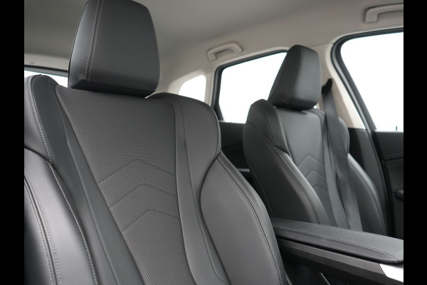 BMW 2 Serie Active Tourer 225e xDrive Luxury Line PHEV 245pk Dealer O.H. | Trekhaak Af Fabriek | Adaptive Cruise | 360 Camera | Head Up | Lederen Sportstoelen Verwarmd | Sfeerverichting | Keyless | Blis | Apple Carplay | Widescreen Navi | DAB | Plug In Hybrid |