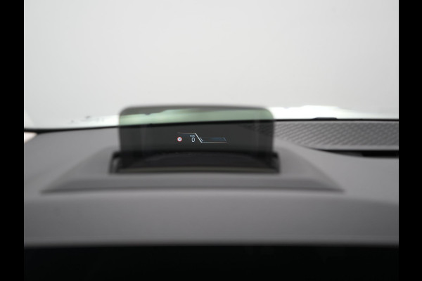 BMW 2 Serie Active Tourer 225e xDrive Luxury Line PHEV 245pk Dealer O.H. | Trekhaak Af Fabriek | Adaptive Cruise | 360 Camera | Head Up | Lederen Sportstoelen Verwarmd | Sfeerverichting | Keyless | Blis | Apple Carplay | Widescreen Navi | DAB | Plug In Hybrid |