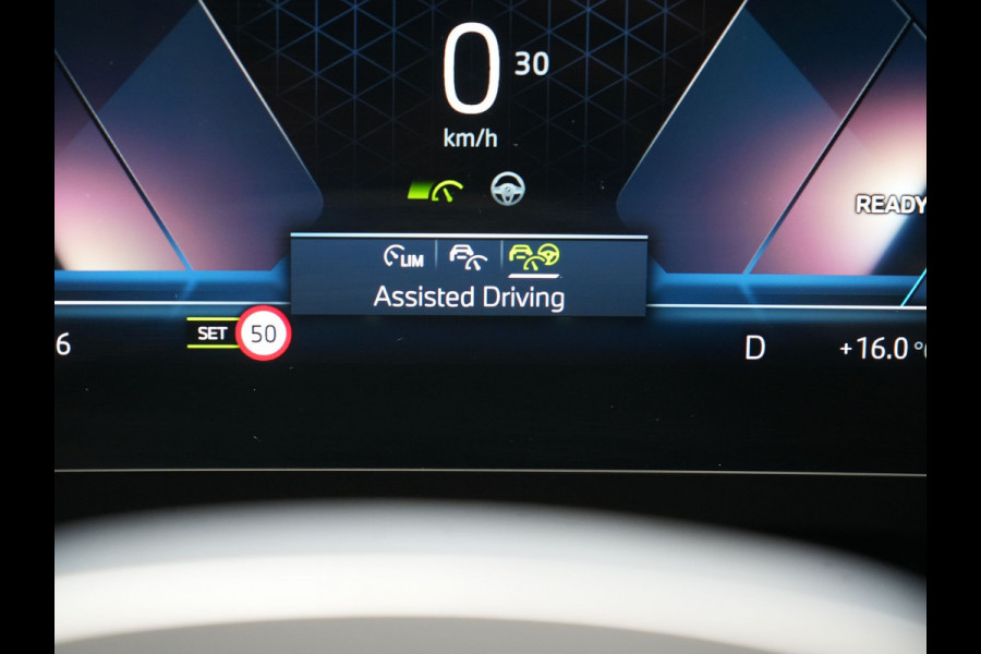 BMW 2 Serie Active Tourer 225e xDrive Luxury Line PHEV 245pk Dealer O.H. | Trekhaak Af Fabriek | Adaptive Cruise | 360 Camera | Head Up | Lederen Sportstoelen Verwarmd | Sfeerverichting | Keyless | Blis | Apple Carplay | Widescreen Navi | DAB | Plug In Hybrid |