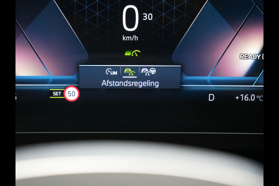 BMW 2 Serie Active Tourer 225e xDrive Luxury Line PHEV 245pk Dealer O.H. | Trekhaak Af Fabriek | Adaptive Cruise | 360 Camera | Head Up | Lederen Sportstoelen Verwarmd | Sfeerverichting | Keyless | Blis | Apple Carplay | Widescreen Navi | DAB | Plug In Hybrid |