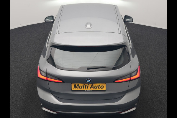 BMW 2 Serie Active Tourer 225e xDrive Luxury Line PHEV 245pk Dealer O.H. | Trekhaak Af Fabriek | Adaptive Cruise | 360 Camera | Head Up | Lederen Sportstoelen Verwarmd | Sfeerverichting | Keyless | Blis | Apple Carplay | Widescreen Navi | DAB | Plug In Hybrid |