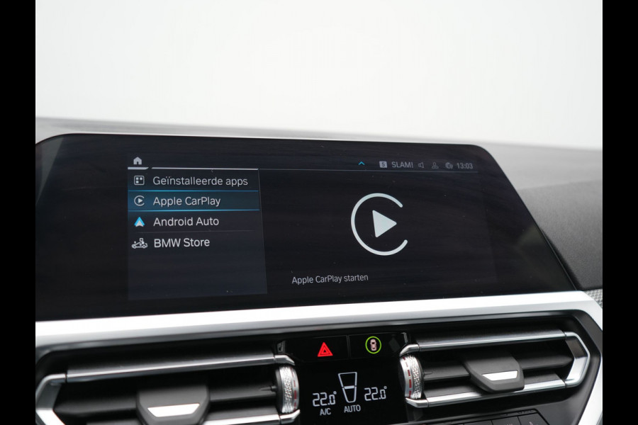 BMW 3 Serie Touring 320e xDrive M Sport PHEV Dealer O.H. | Camera | Alcantara Sportstoelen & Stuur Verwarmd | Sfeerverlichting | Keyless | Blis | Apple Carplay | Navigatie | DAB | 18"L.M | Plug In Hybrid |