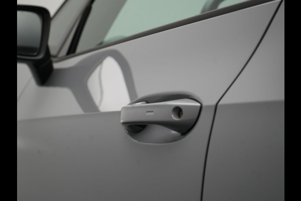 Volkswagen ID.3 Pro S 77 kWh 204pk Dealer O.H. | Adaptive Cruise | Camera | Warmtepomp | Keyless | Stuur Verwarmd | Sfeerverlichting | Apple Carplay | DAB | 19"L.M | Park Assist |
