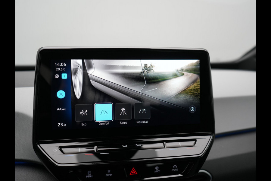Volkswagen ID.3 Pro S 77 kWh 204pk Dealer O.H. | Adaptive Cruise | Camera | Warmtepomp | Keyless | Stuur Verwarmd | Sfeerverlichting | Apple Carplay | DAB | 19"L.M | Park Assist |