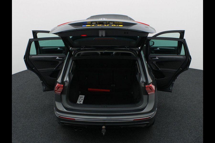 Volkswagen Tiguan 1.4 TSI ACT 150Pk DSG R-Line | Pano | Leder | Memory Seat | Trekhaak wegkl. | 360 Camera | Prijs Rijklaar!!