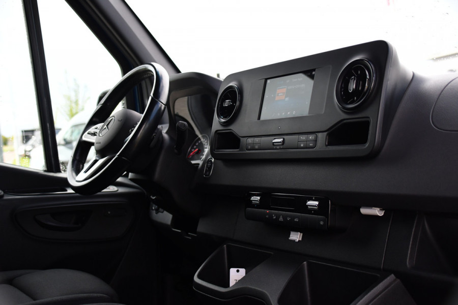 Mercedes-Benz Sprinter 317 1.9 CDI L2H2 RWD AMG Edition Adaptieve Cruise, 360 Camera, Carplay, 2 x Schuifdeur, LED, Automaat, 170pk 3500kg Trekhaak, Uniek!