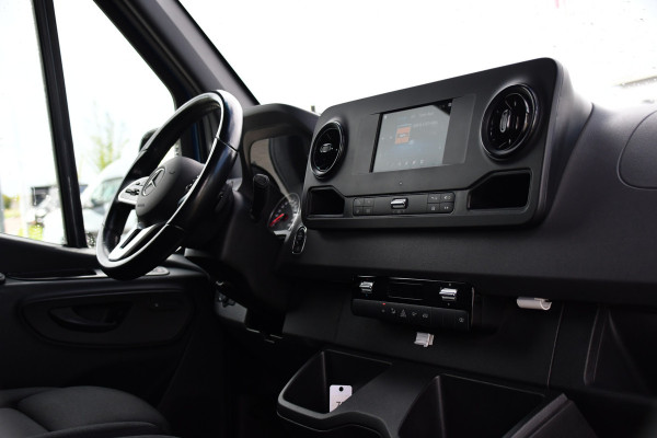 Mercedes-Benz Sprinter 317 1.9 CDI L2H2 RWD AMG Edition Adaptieve Cruise, 360 Camera, Carplay, 2 x Schuifdeur, LED, Automaat, 170pk 3500kg Trekhaak, Uniek!