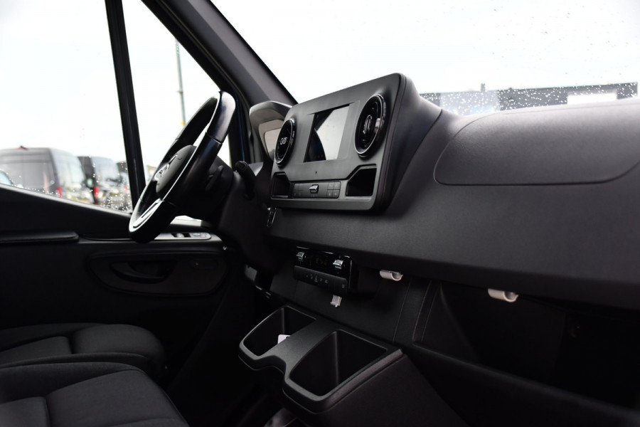 Mercedes-Benz Sprinter 317 1.9 CDI L2H2 RWD AMG Edition Adaptieve Cruise, 360 Camera, Carplay, 2 x Schuifdeur, LED, Automaat, 170pk 3500kg Trekhaak, Uniek!