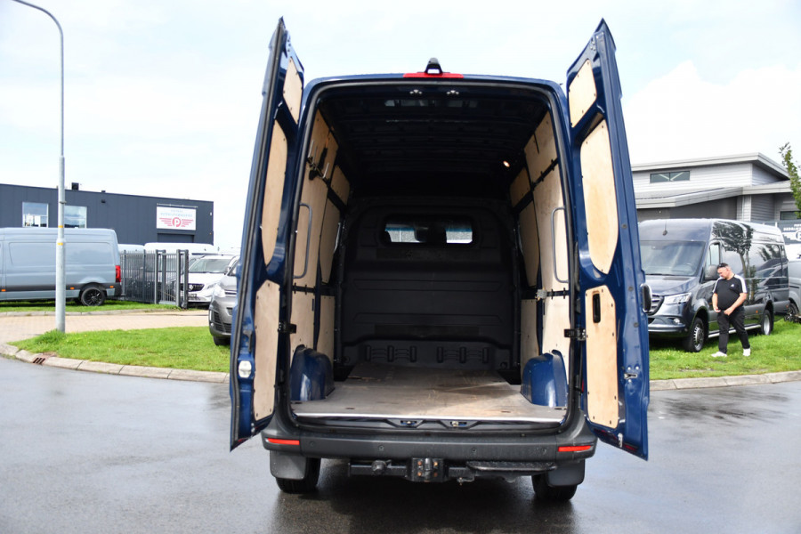 Mercedes-Benz Sprinter 317 1.9 CDI L2H2 RWD AMG Edition Adaptieve Cruise, 360 Camera, Carplay, 2 x Schuifdeur, LED, Automaat, 170pk 3500kg Trekhaak, Uniek!