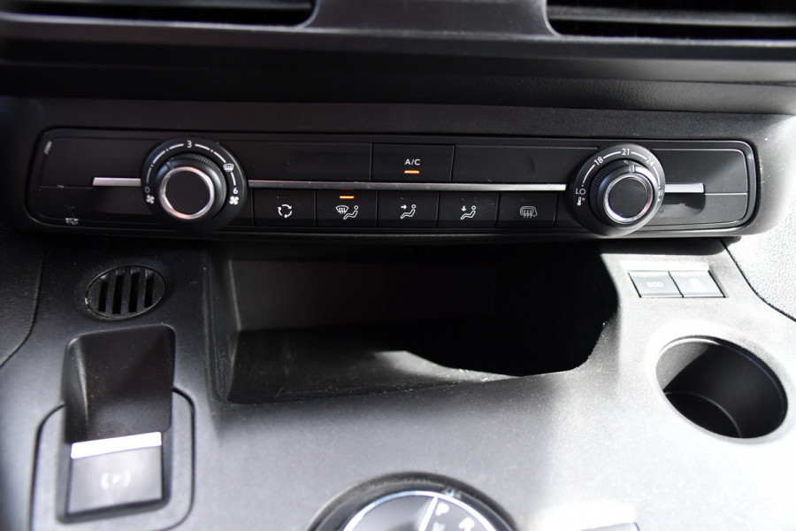 Peugeot Partner 1.5 BlueHDI L2 PB Edition Camera, Cruise, Carplay, Trekhaak, Sensoren, 130pk, Automaat, Multimedia, Uniek!