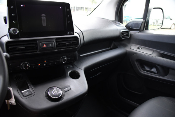 Peugeot Partner 1.5 BlueHDI L2 PB Edition Camera, Cruise, Carplay, Trekhaak, Sensoren, 130pk, Automaat, Multimedia, Uniek!