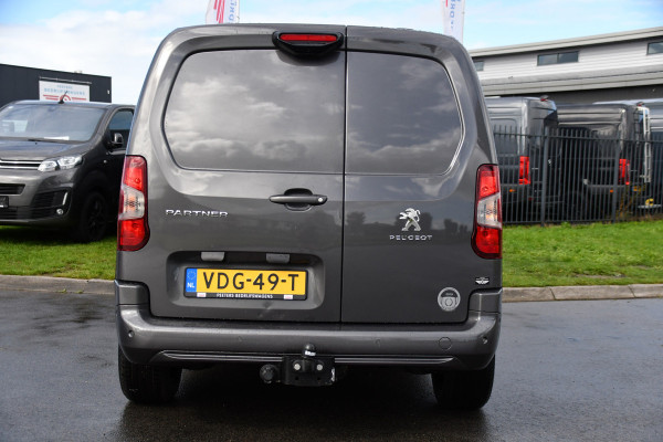 Peugeot Partner 1.5 BlueHDI L2 PB Edition Camera, Cruise, Carplay, Trekhaak, Sensoren, 130pk, Automaat, Multimedia, Uniek!