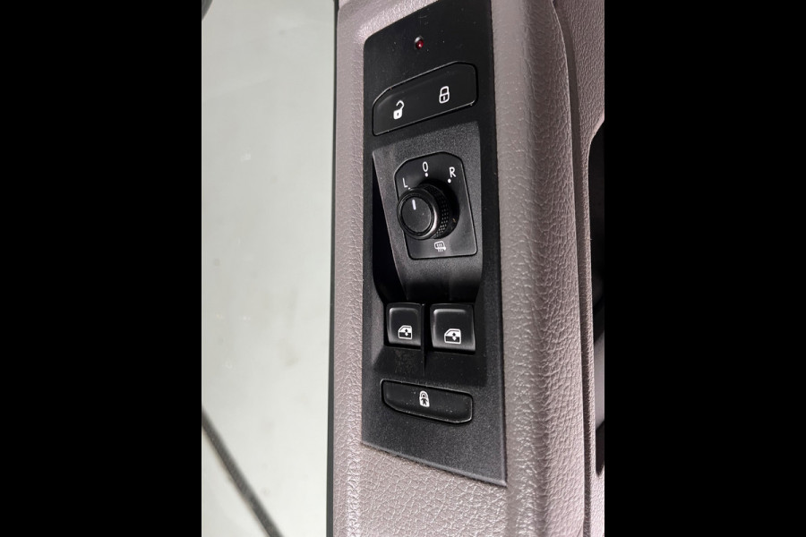 Volkswagen Transporter Automaat DSG Servicewagen 2.0 TDI 150pk L2H1 3Persoons Sortimo Inrichting, Airco, Navigatie, RIJKLAARPRIJS!