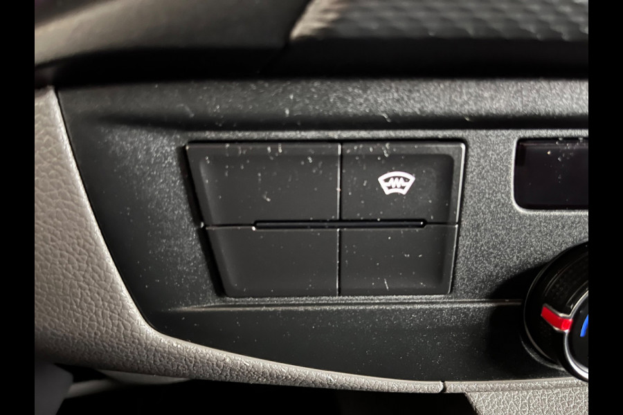 Volkswagen Transporter Automaat DSG Servicewagen 2.0 TDI 150pk L2H1 3Persoons Sortimo Inrichting, Airco, Navigatie, RIJKLAARPRIJS!
