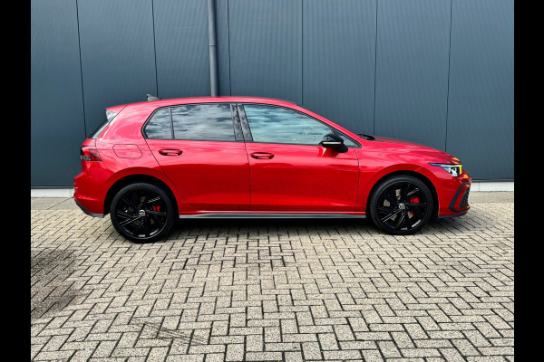 Volkswagen Golf 1.4 eHybrid GTE Black Style* ParkeerCamera * Side Assist * Stuurverwarming *