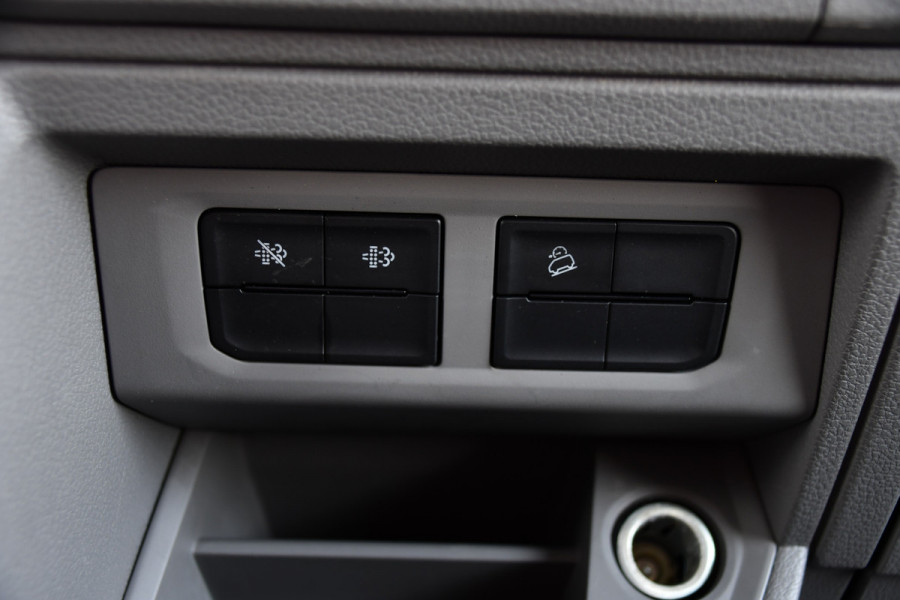 MAN TGE 3.180 35 2.0 L3H3 4x4 PB Edition Camera, Cruise, Carplay, LED, Trekhaak, 177pk, Automaat, Sensoren, Stoelverwarming, Uniek!