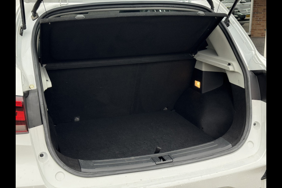 MG ZS EV Long Range Luxury 70 kWh | SOH 95% | Pano, Leder, Carplay/Android, 360Camera, ACC, Stoelverw., Climate | Dealeroh |