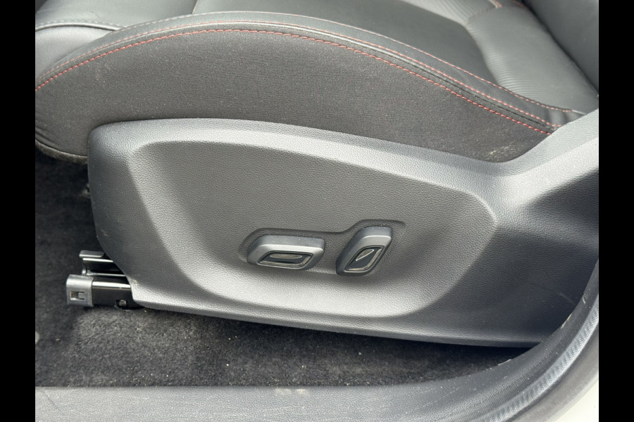 MG ZS EV Long Range Luxury 70 kWh | SOH 95% | Pano, Leder, Carplay/Android, 360Camera, ACC, Stoelverw., Climate | Dealeroh |