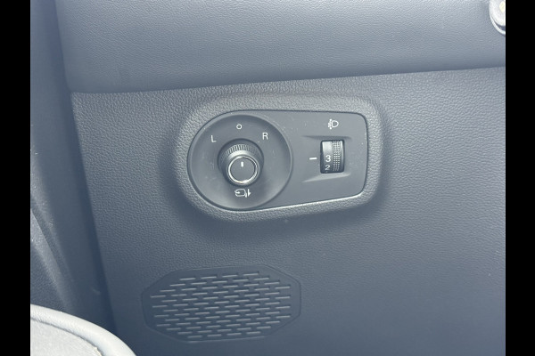 MG ZS EV Long Range Luxury 70 kWh | SOH 95% | Pano, Leder, Carplay/Android, 360Camera, ACC, Stoelverw., Climate | Dealeroh |