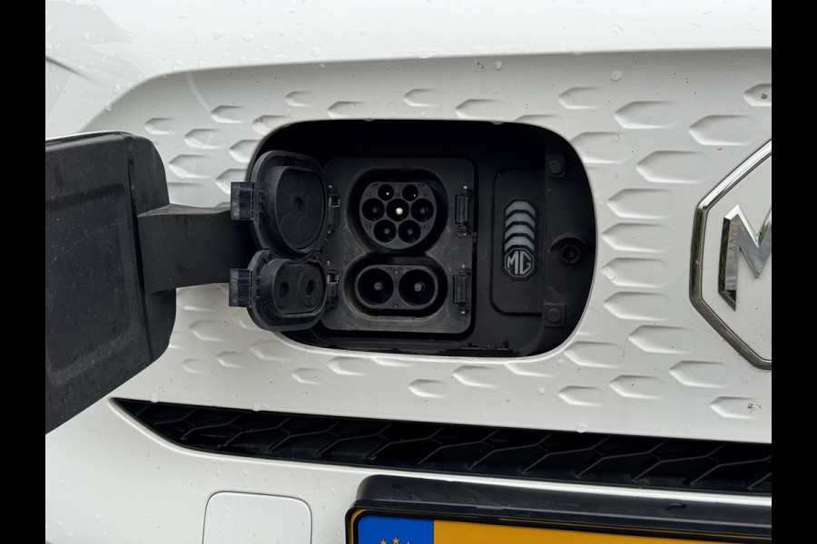MG ZS EV Long Range Luxury 70 kWh | SOH 95% | Pano, Leder, Carplay/Android, 360Camera, ACC, Stoelverw., Climate | Dealeroh |