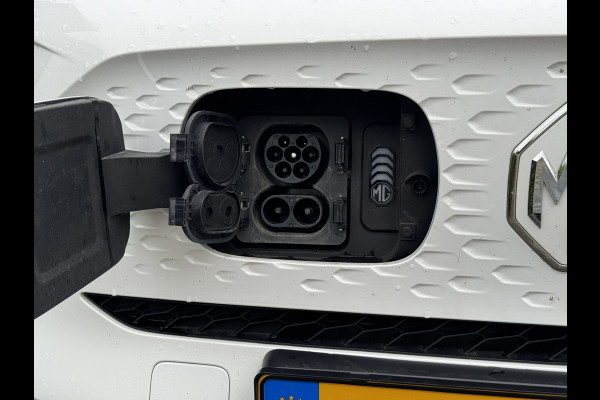 MG ZS EV Long Range Luxury 70 kWh | SOH 95% | Pano, Leder, Carplay/Android, 360Camera, ACC, Stoelverw., Climate | Dealeroh |