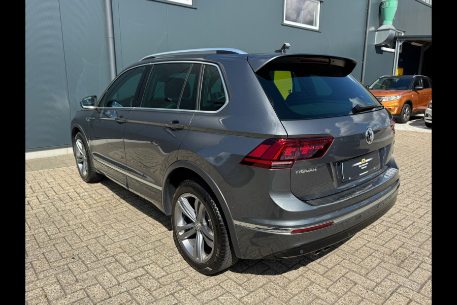 Volkswagen Tiguan 2.0 TSI 4Motion Highline R-Line * Panoramadak * Navigatie * Parkeercamera *