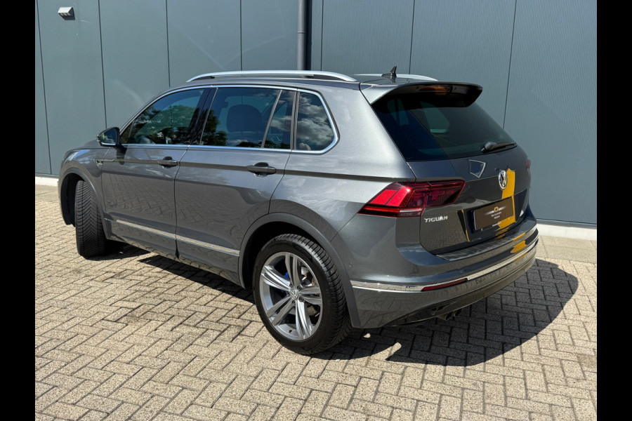 Volkswagen Tiguan 2.0 TSI 4Motion Highline R-Line * Panoramadak * Navigatie * Parkeercamera *