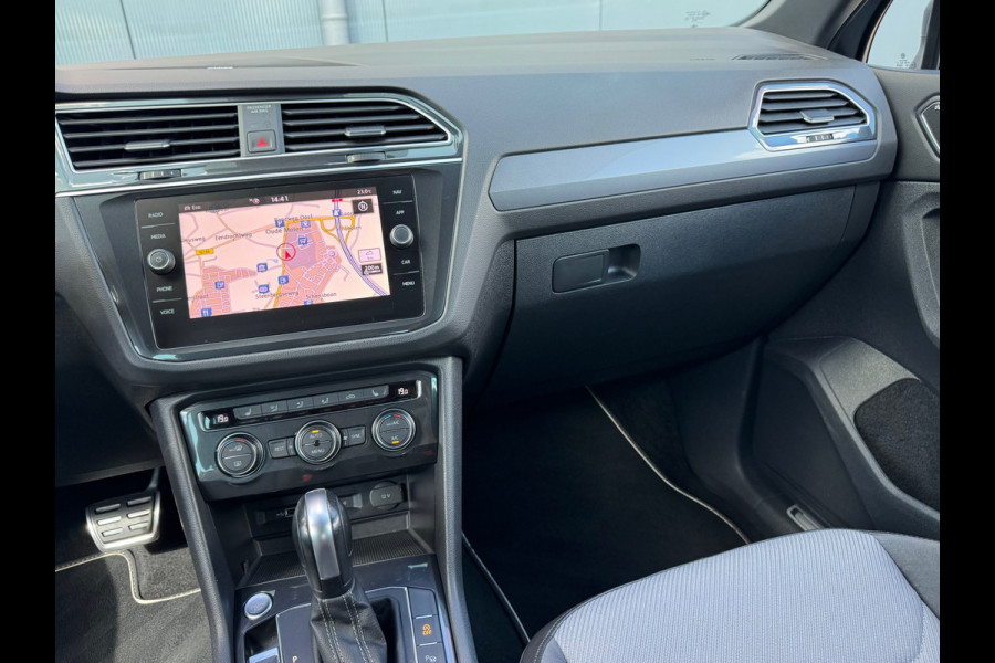 Volkswagen Tiguan 2.0 TSI 4Motion Highline R-Line * Panoramadak * Navigatie * Parkeercamera *