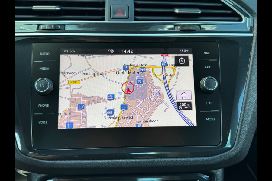 Volkswagen Tiguan 2.0 TSI 4Motion Highline R-Line * Panoramadak * Navigatie * Parkeercamera *