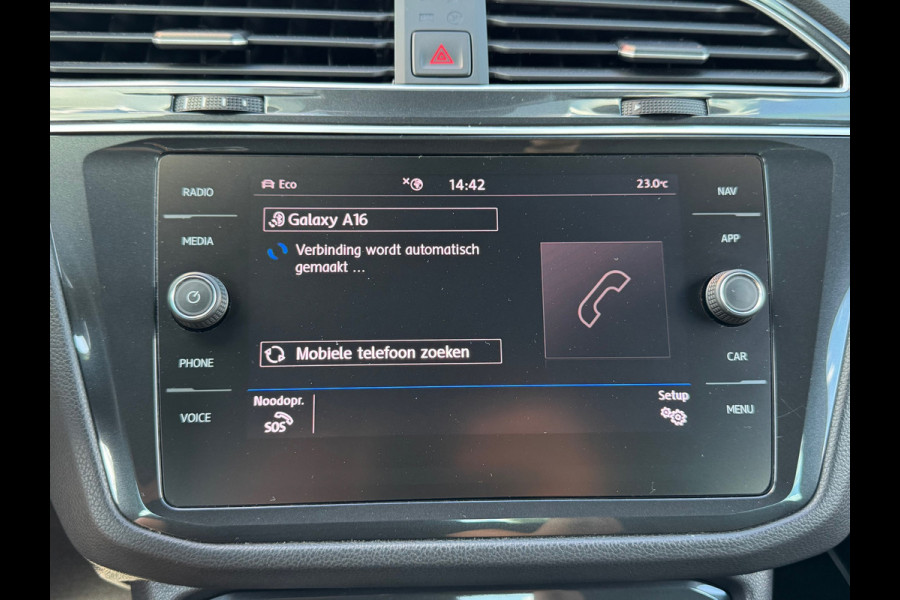 Volkswagen Tiguan 2.0 TSI 4Motion Highline R-Line * Panoramadak * Navigatie * Parkeercamera *