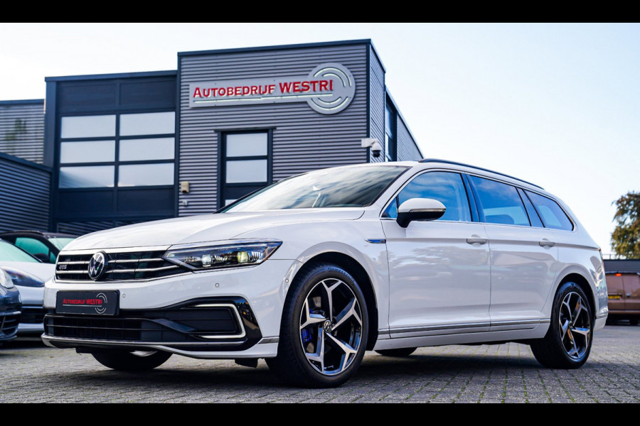 Volkswagen Passat Variant 1.4 TSI PHEV GTE Business | Panorama | Plugin Hybride | Xenon/LED | Verwarmde voorstoelen | Comfortstoel