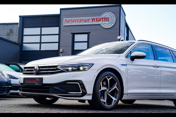 Volkswagen Passat Variant 1.4 TSI PHEV GTE Business | Panorama | Plugin Hybride | Xenon/LED | Verwarmde voorstoelen | Comfortstoel