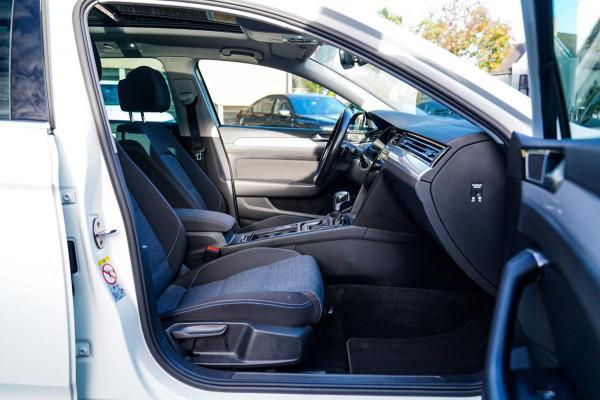 Volkswagen Passat Variant 1.4 TSI PHEV GTE Business | Panorama | Plugin Hybride | Xenon/LED | Verwarmde voorstoelen | Comfortstoel