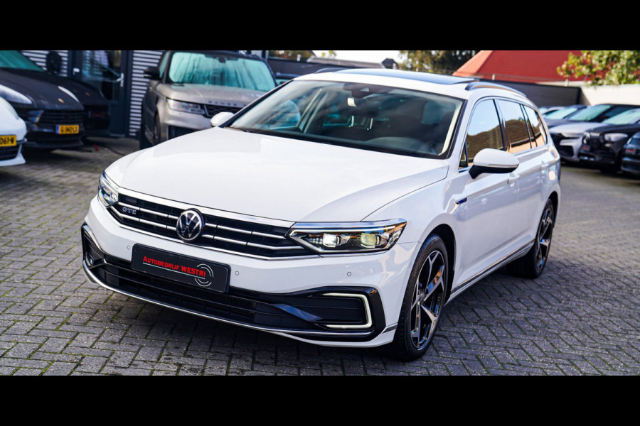 Volkswagen Passat Variant 1.4 TSI PHEV GTE Business | Panorama | Plugin Hybride | Xenon/LED | Verwarmde voorstoelen | Comfortstoel