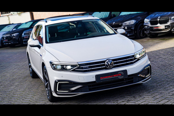 Volkswagen Passat Variant 1.4 TSI PHEV GTE Business | Panorama | Plugin Hybride | Xenon/LED | Verwarmde voorstoelen | Comfortstoel