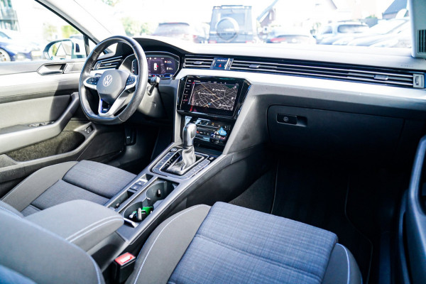Volkswagen Passat Variant 1.4 TSI PHEV GTE Business | Panorama | Plugin Hybride | Xenon/LED | Verwarmde voorstoelen | Comfortstoel