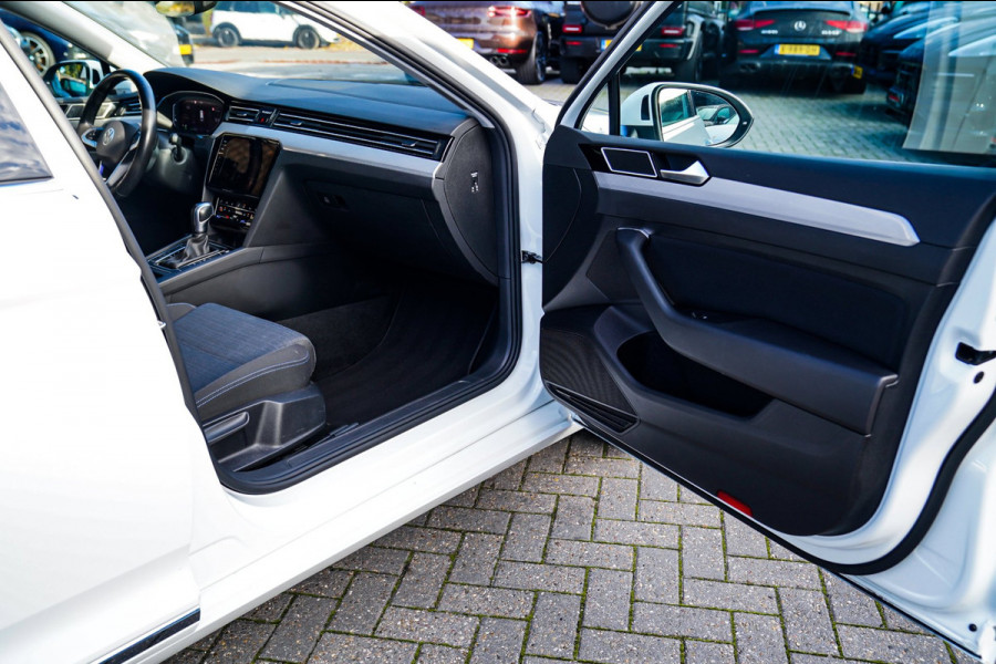 Volkswagen Passat Variant 1.4 TSI PHEV GTE Business | Panorama | Plugin Hybride | Xenon/LED | Verwarmde voorstoelen | Comfortstoel