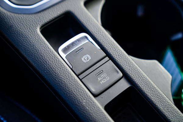 Volkswagen Passat Variant 1.4 TSI PHEV GTE Business | Panorama | Plugin Hybride | Xenon/LED | Verwarmde voorstoelen | Comfortstoel