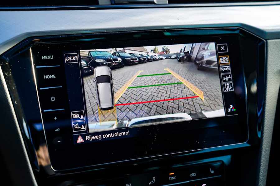 Volkswagen Passat Variant 1.4 TSI PHEV GTE Business | Panorama | Plugin Hybride | Xenon/LED | Verwarmde voorstoelen | Comfortstoel