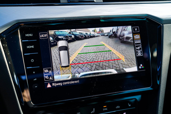 Volkswagen Passat Variant 1.4 TSI PHEV GTE Business | Panorama | Plugin Hybride | Xenon/LED | Verwarmde voorstoelen | Comfortstoel