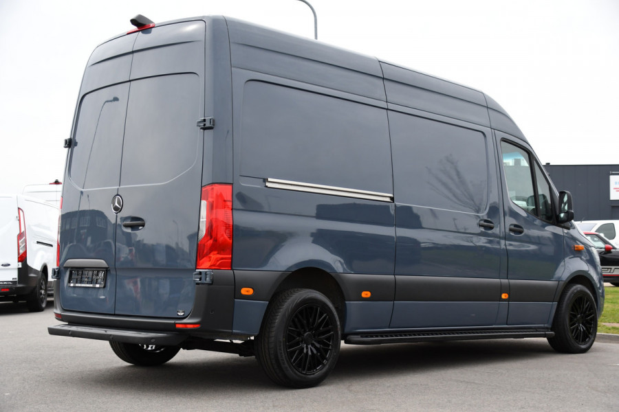 Mercedes-Benz Sprinter 315 1.9 CDI L2H2 AMG Edition Adaptieve Cruise, Camera, Carplay, 150pk, LED, Dodehoek, Sensoren, Multimedia, Uniek!