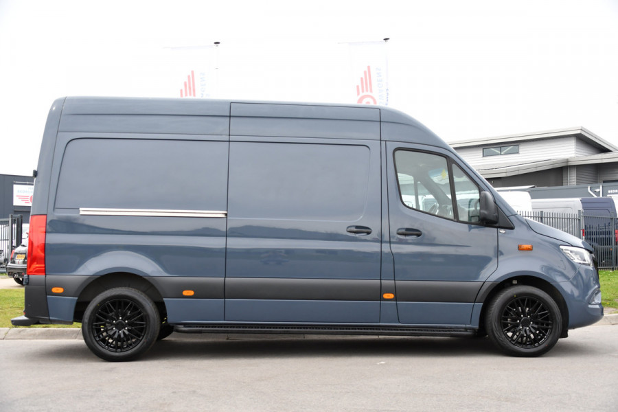 Mercedes-Benz Sprinter 315 1.9 CDI L2H2 AMG Edition Adaptieve Cruise, Camera, Carplay, 150pk, LED, Dodehoek, Sensoren, Multimedia, Uniek!