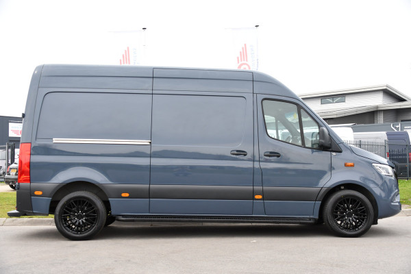 Mercedes-Benz Sprinter 315 1.9 CDI L2H2 AMG Edition Adaptieve Cruise, Camera, Carplay, 150pk, LED, Dodehoek, Sensoren, Multimedia, Uniek!
