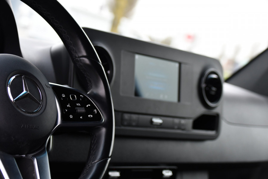 Mercedes-Benz Sprinter 315 1.9 CDI L2H2 AMG Edition Adaptieve Cruise, Camera, Carplay, 150pk, LED, Dodehoek, Sensoren, Multimedia, Uniek!