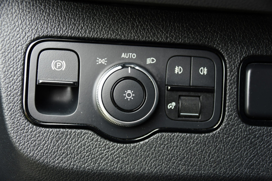Mercedes-Benz Sprinter 315 1.9 CDI L2H2 AMG Edition Adaptieve Cruise, Camera, Carplay, 150pk, LED, Dodehoek, Sensoren, Multimedia, Uniek!