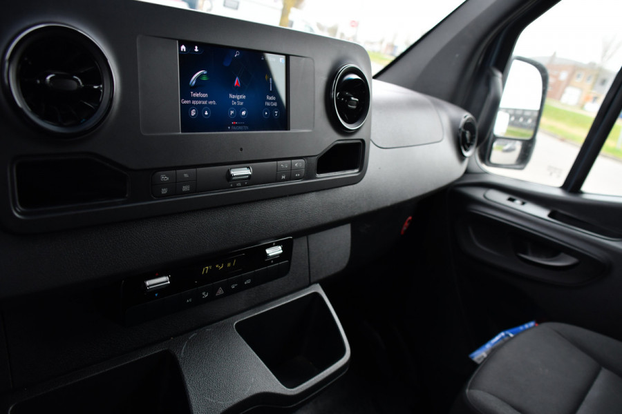 Mercedes-Benz Sprinter 315 1.9 CDI L2H2 AMG Edition Adaptieve Cruise, Camera, Carplay, 150pk, LED, Dodehoek, Sensoren, Multimedia, Uniek!